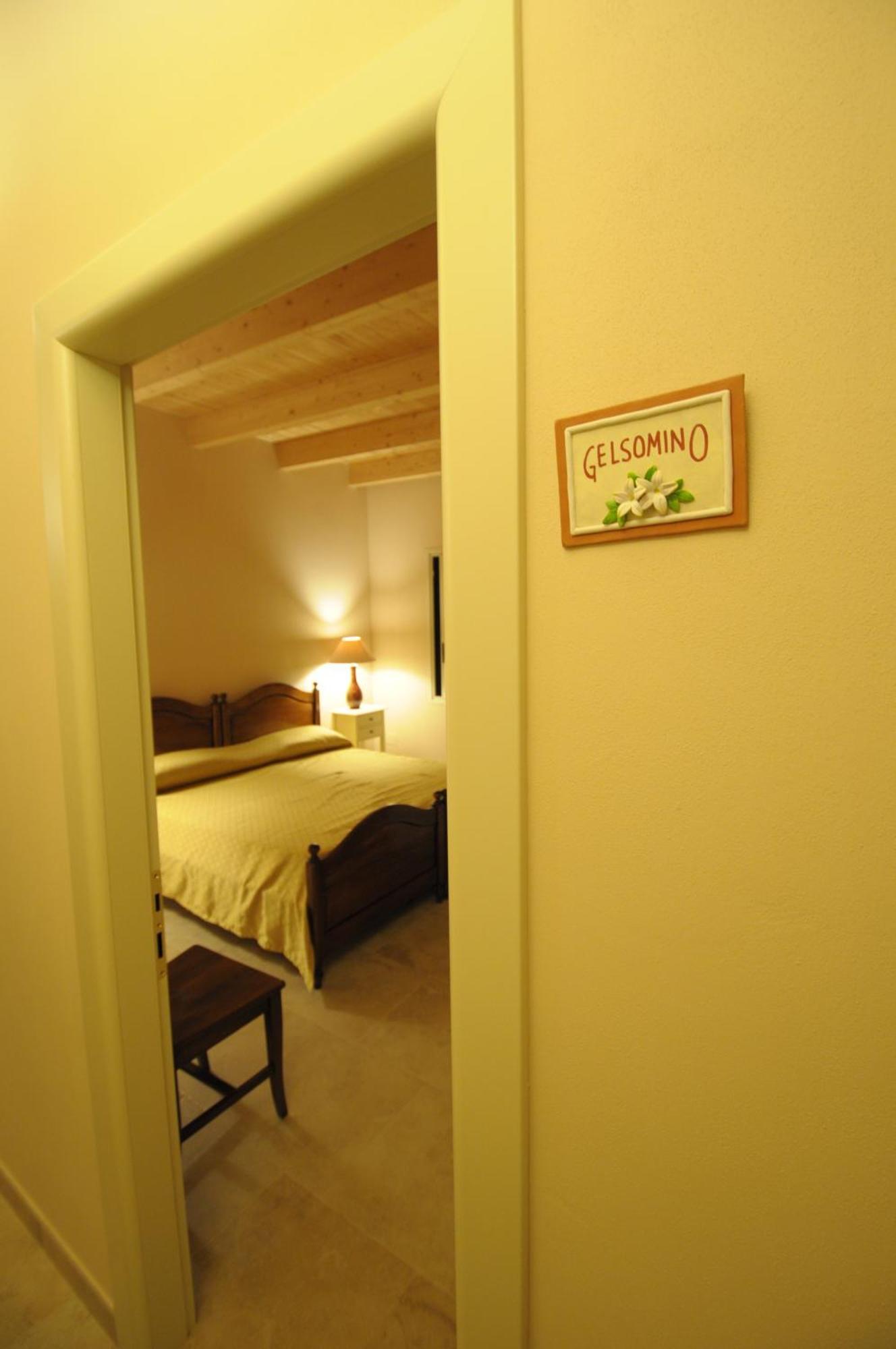 Tenuta Monaci La Murra Carmiano  Szoba fotó